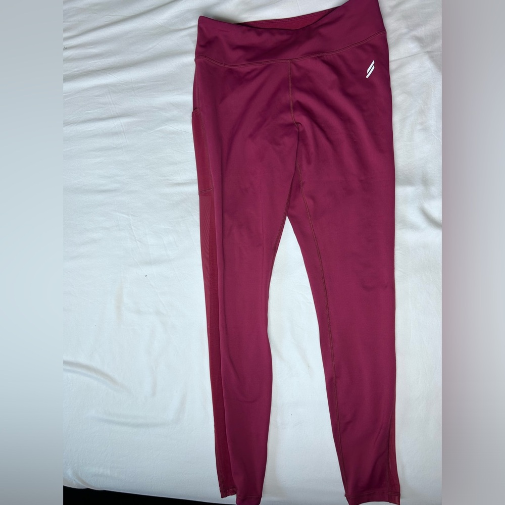 Do you even maroon leggings with mesh pockets